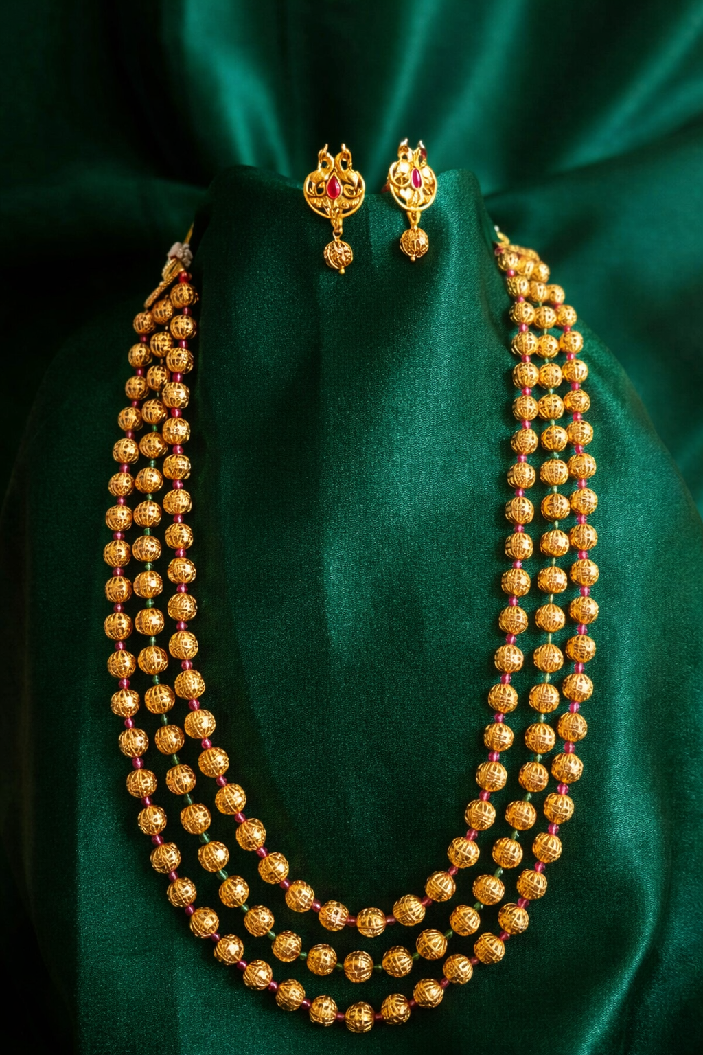 Triple-layered Bor Maal