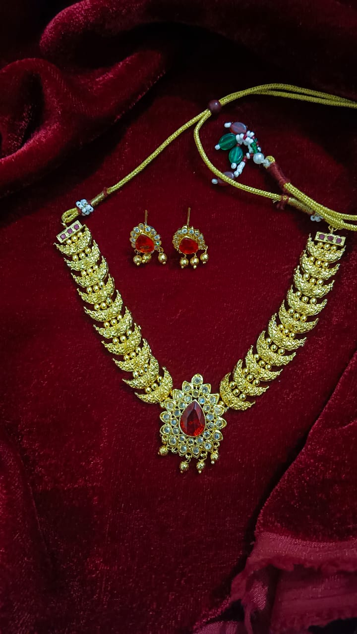 Chandra Haar with Pendant